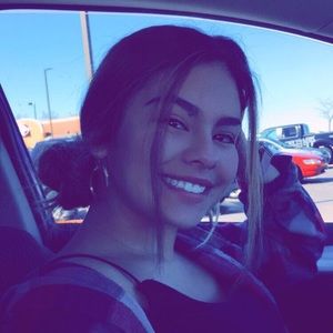 Meet your Posher, Isabel